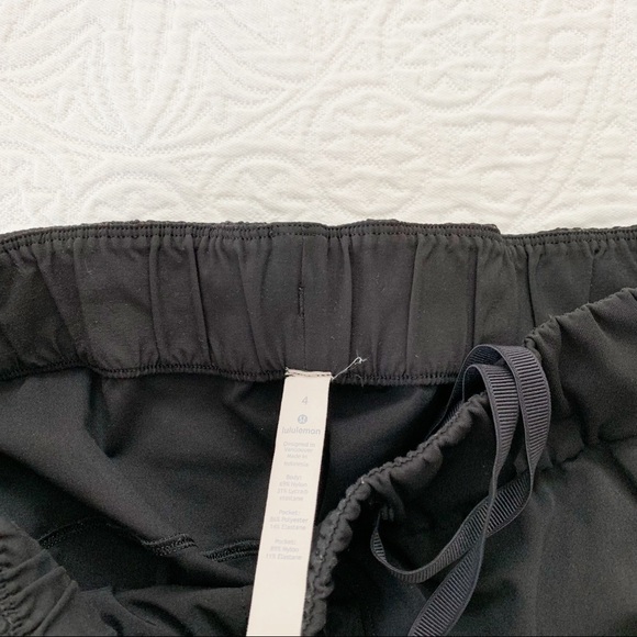 Lululemon On The Fly 7/8 Pant (28"‎ Inseam), Black - Picture 7 of 8